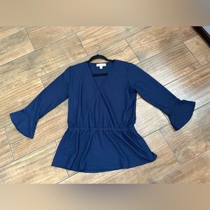 *** 3 FOR $20*** Michael Kors, medium, navy.